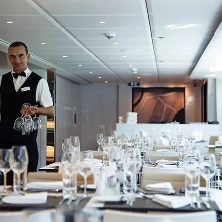 Baxter Hoare Ship Ii 4*