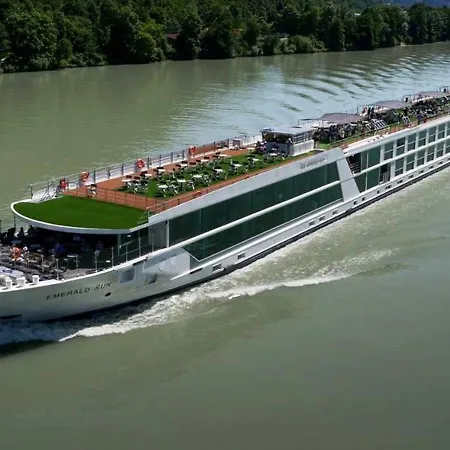 Baxter Hoare Ship Ii 4*